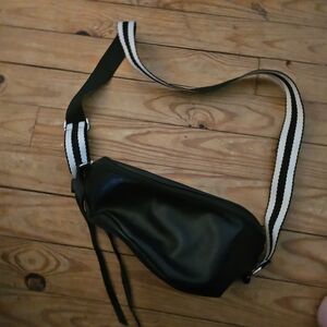 Chic Black Crossbody Bag with Striped Strap